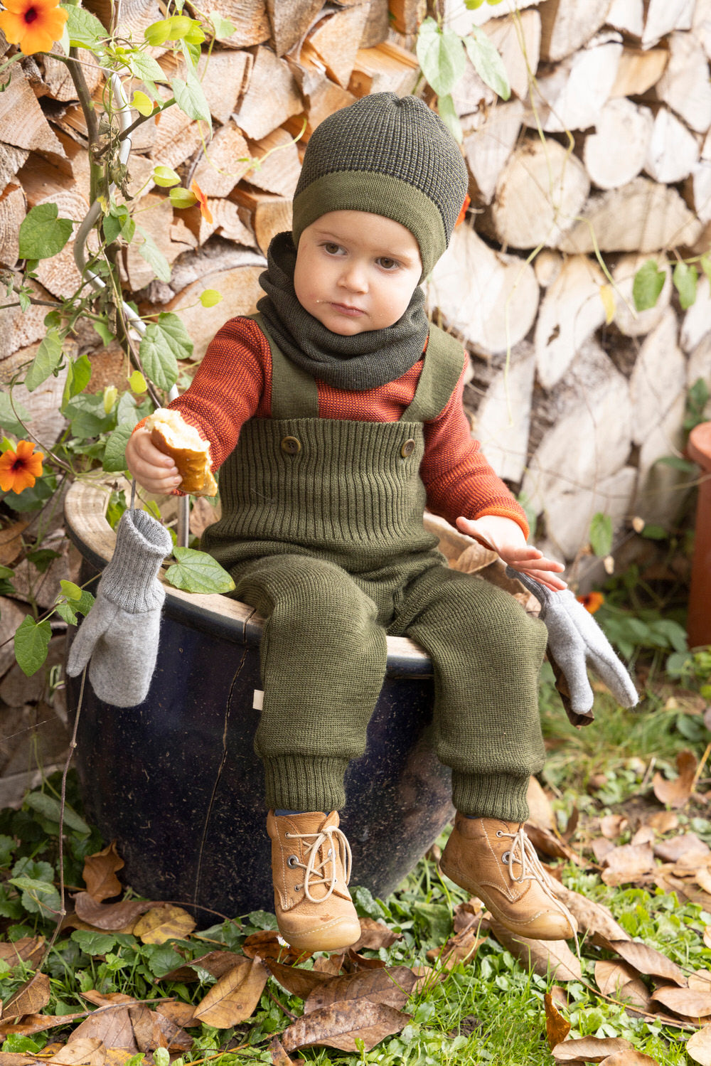 Knitted Trousers/olive