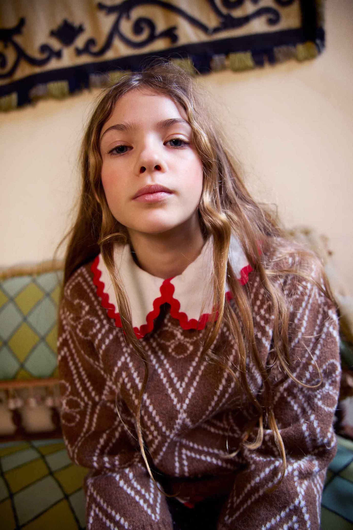 BASIC BLOUSE WITH RED RIBBON/WHITE