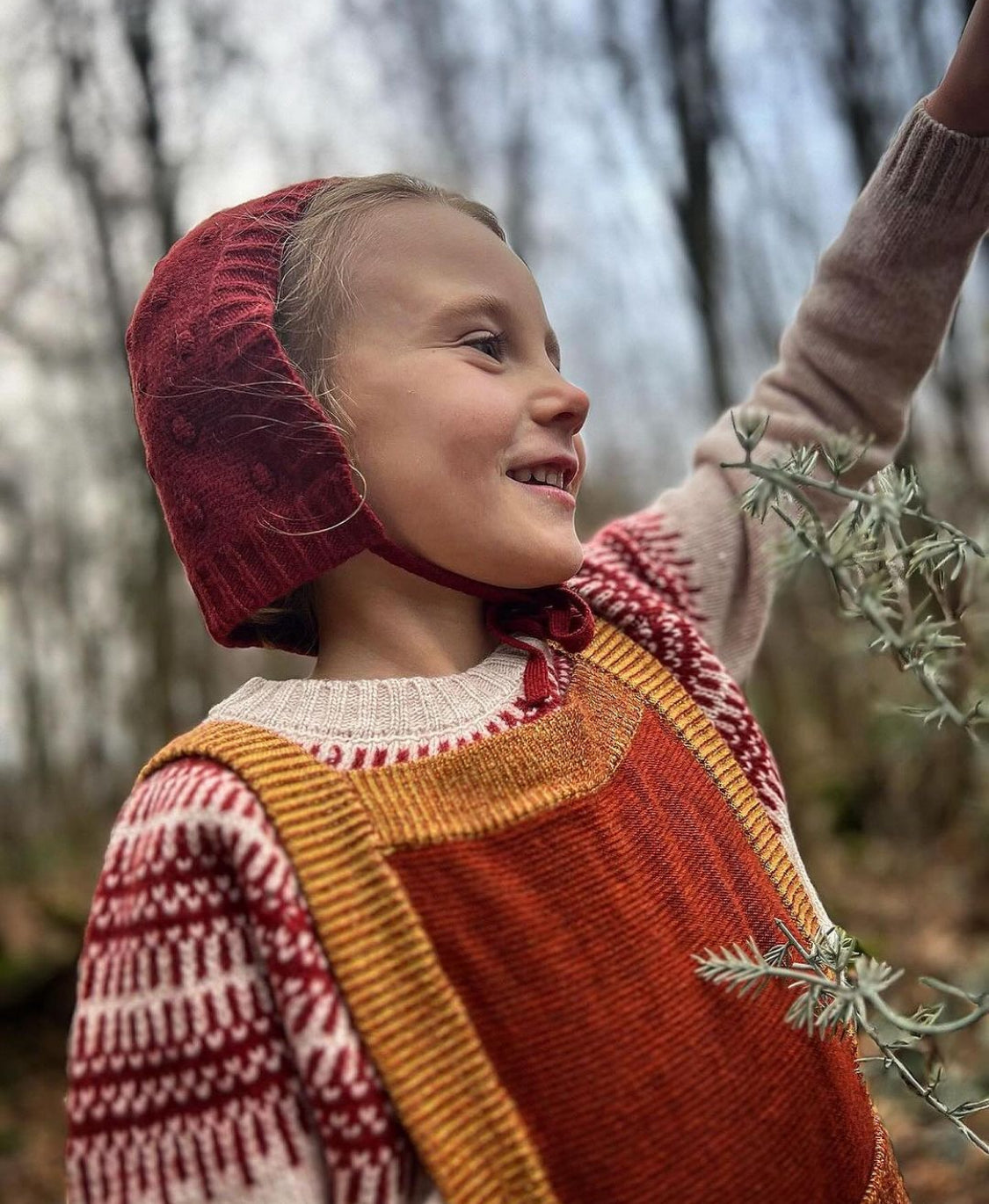 POM POM BONNET/RED