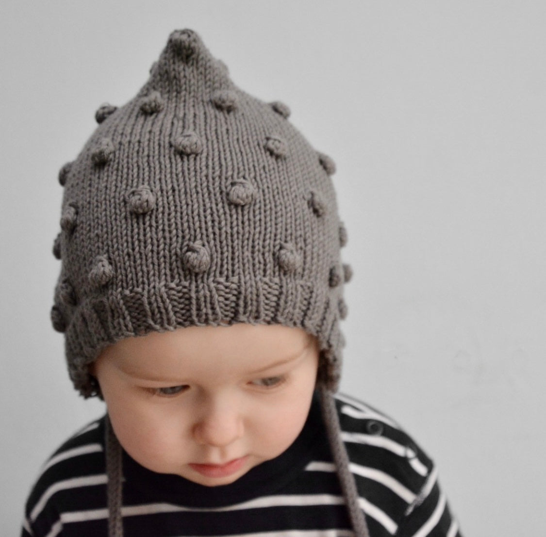 Bonnet bobble/Grey