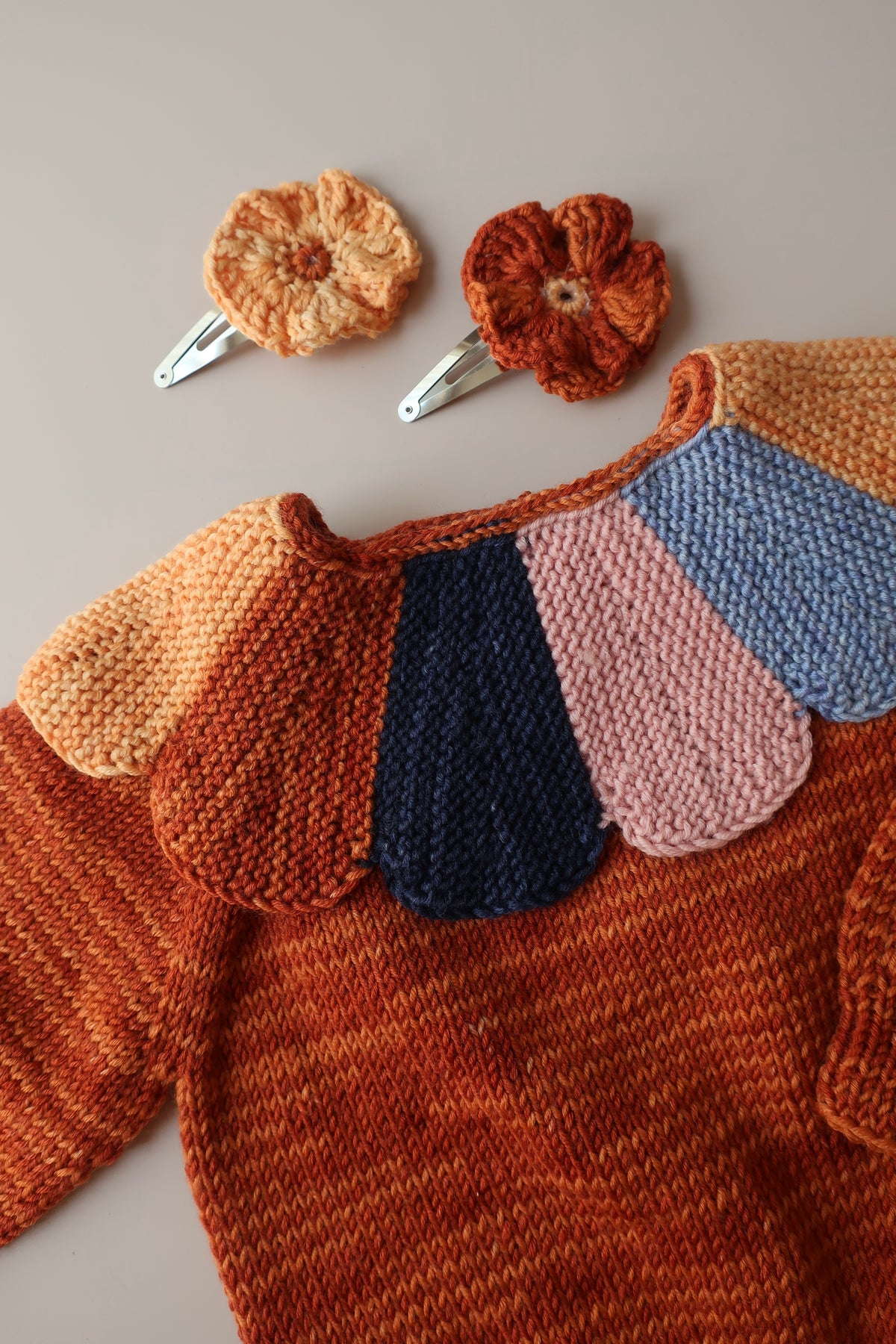Daisy Sweater/Brick