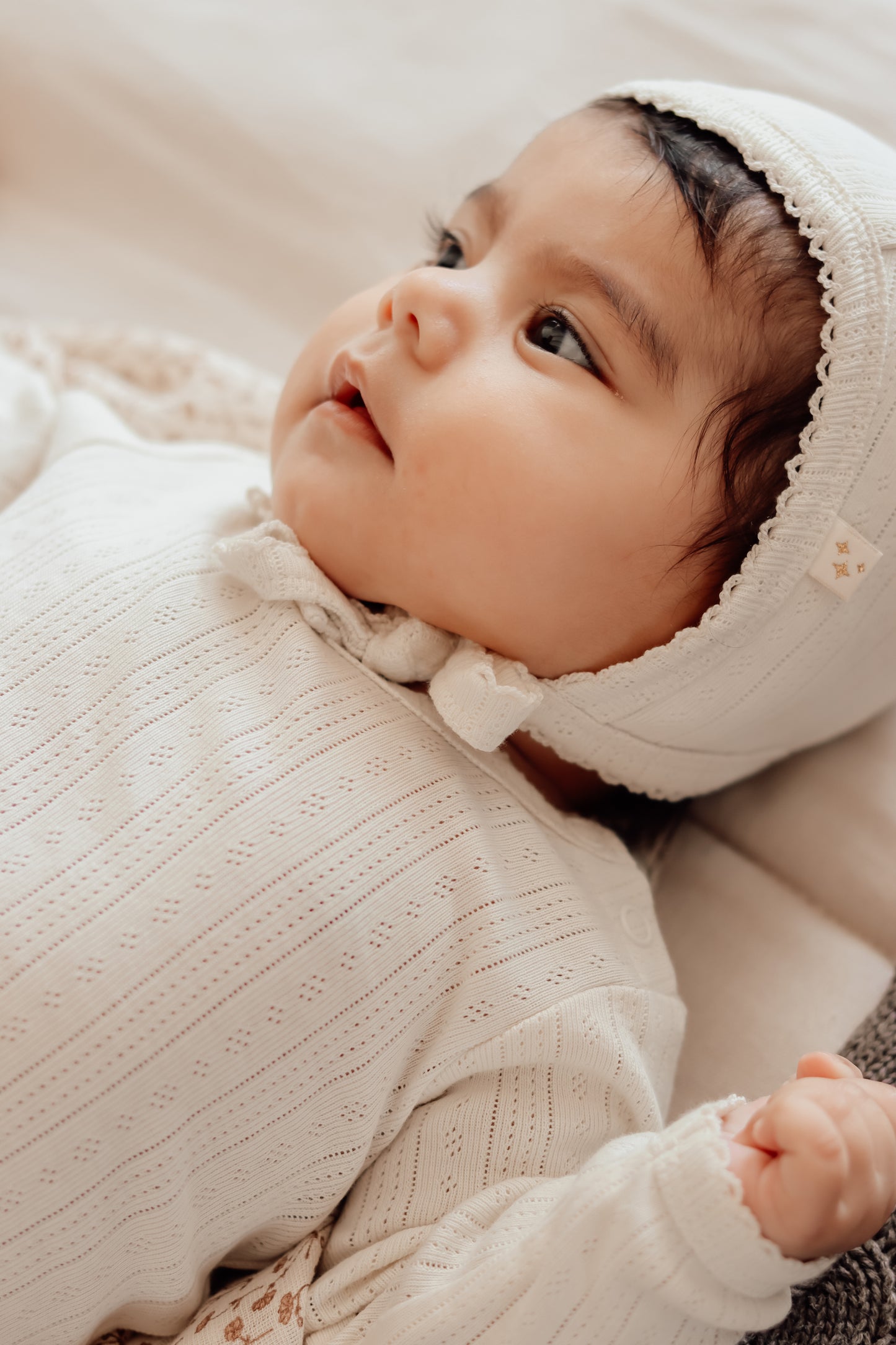 ANNA BABY bonnet/Antique white