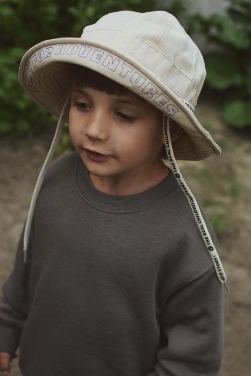 safari hat/sailor blue