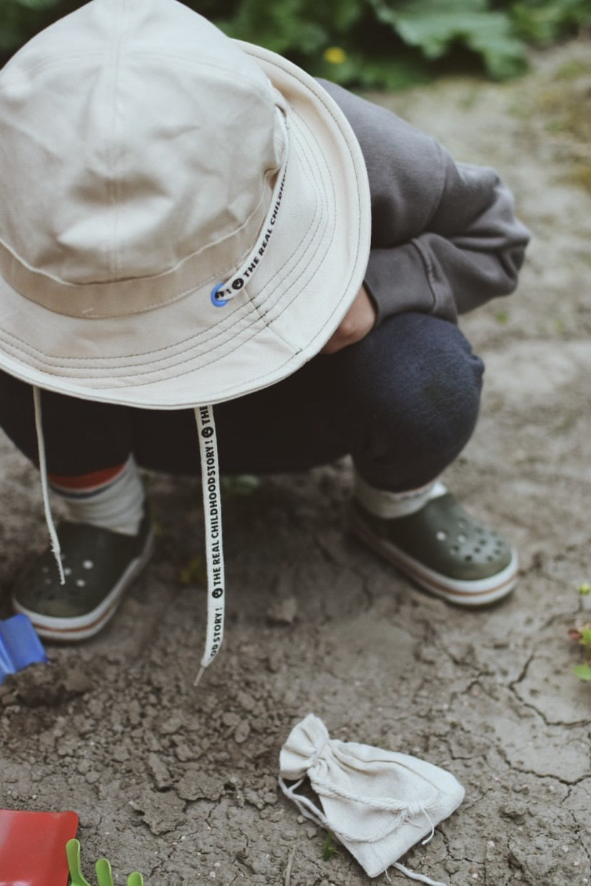 safari hat/sailor blue