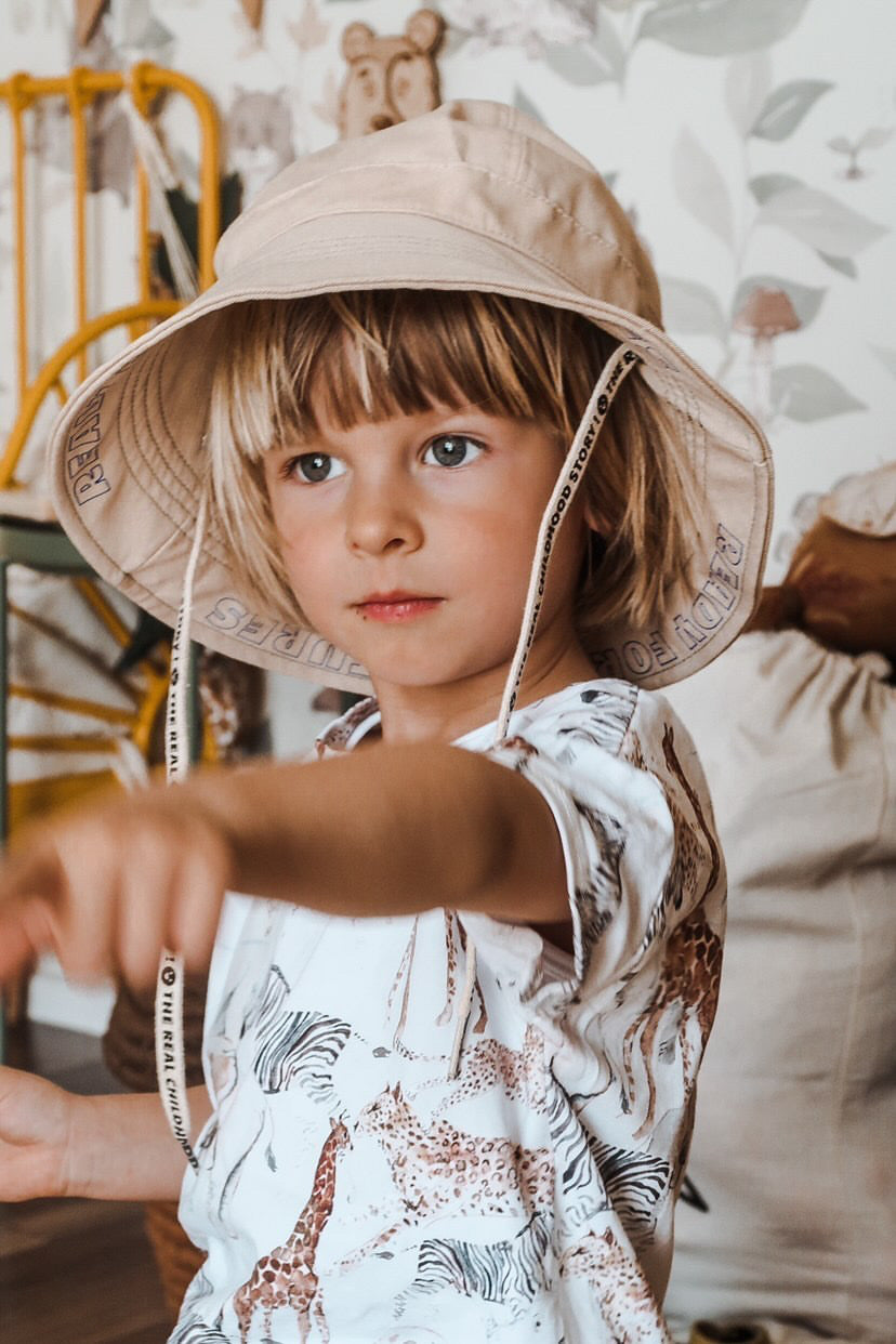 safari hat/sailor blue