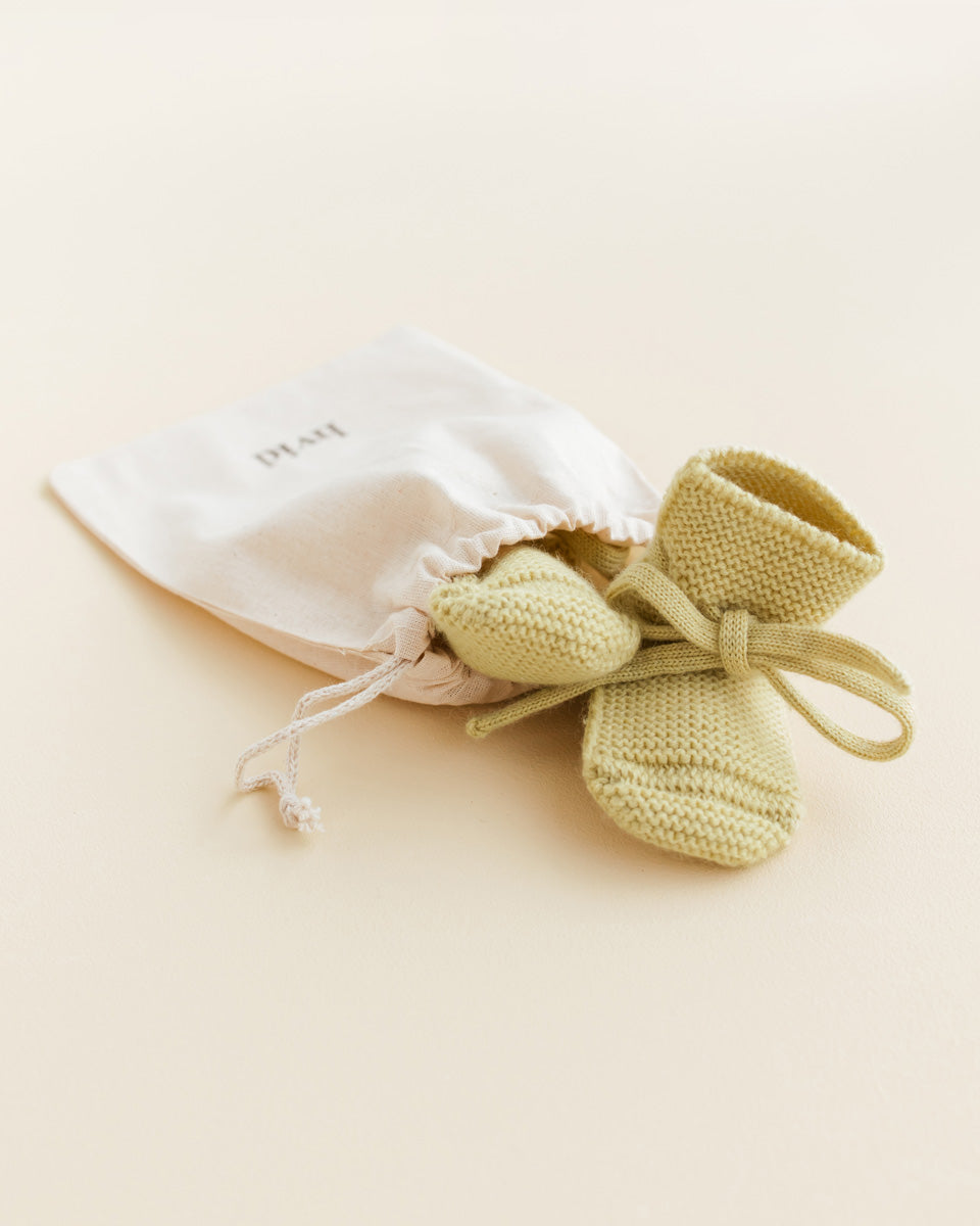 Booties/Light Yellow