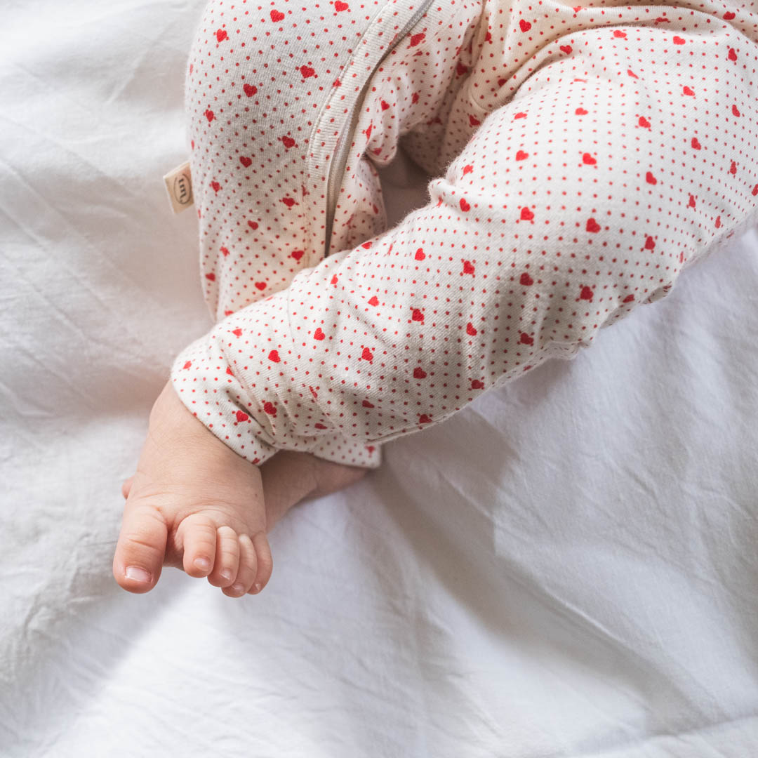 Elliotte onesie/Lots of love red