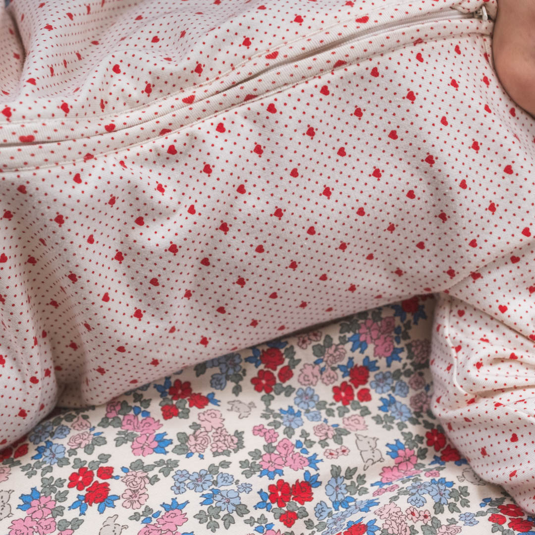 Elliotte onesie/Lots of love red