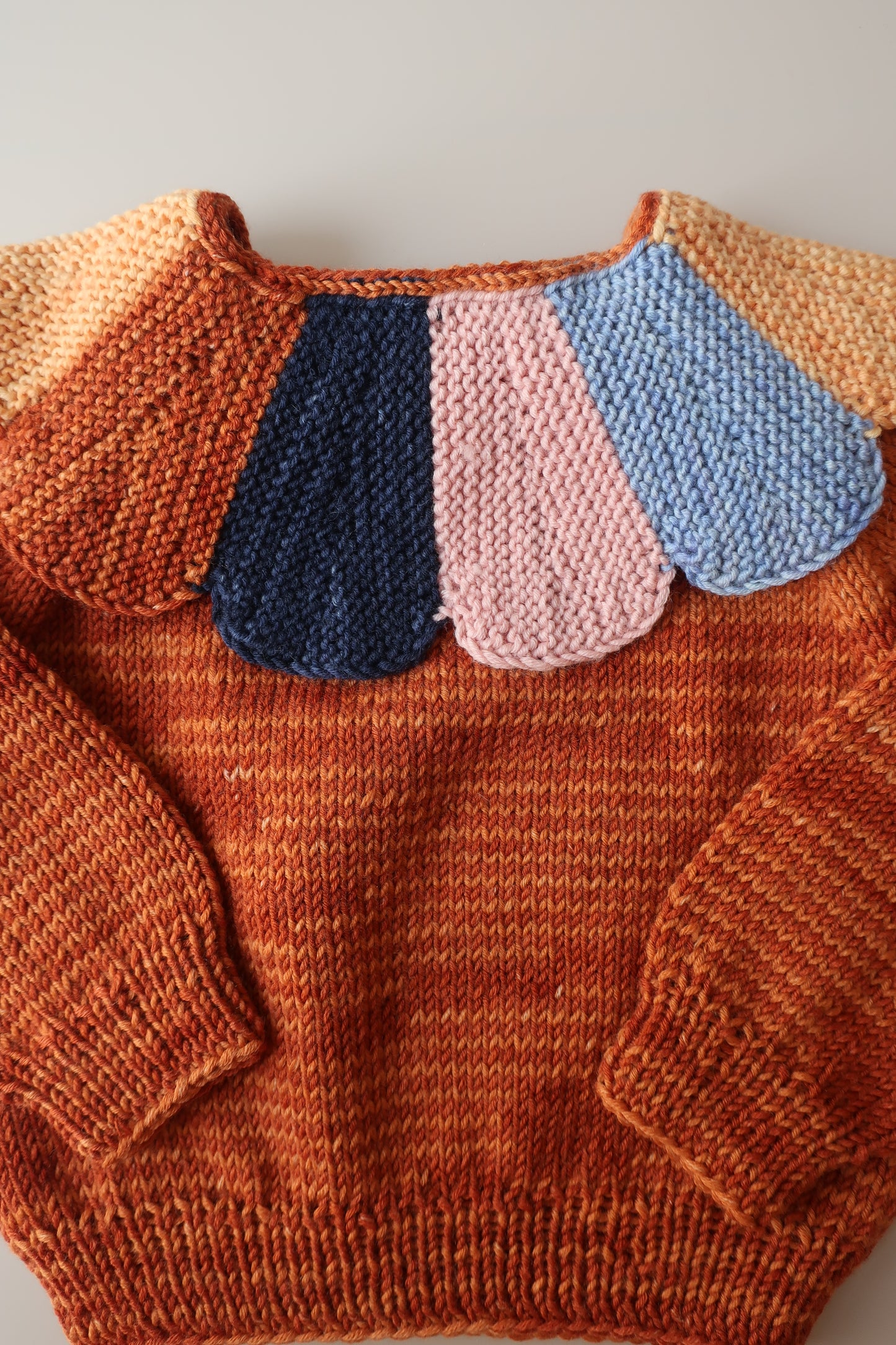Daisy Sweater/Brick