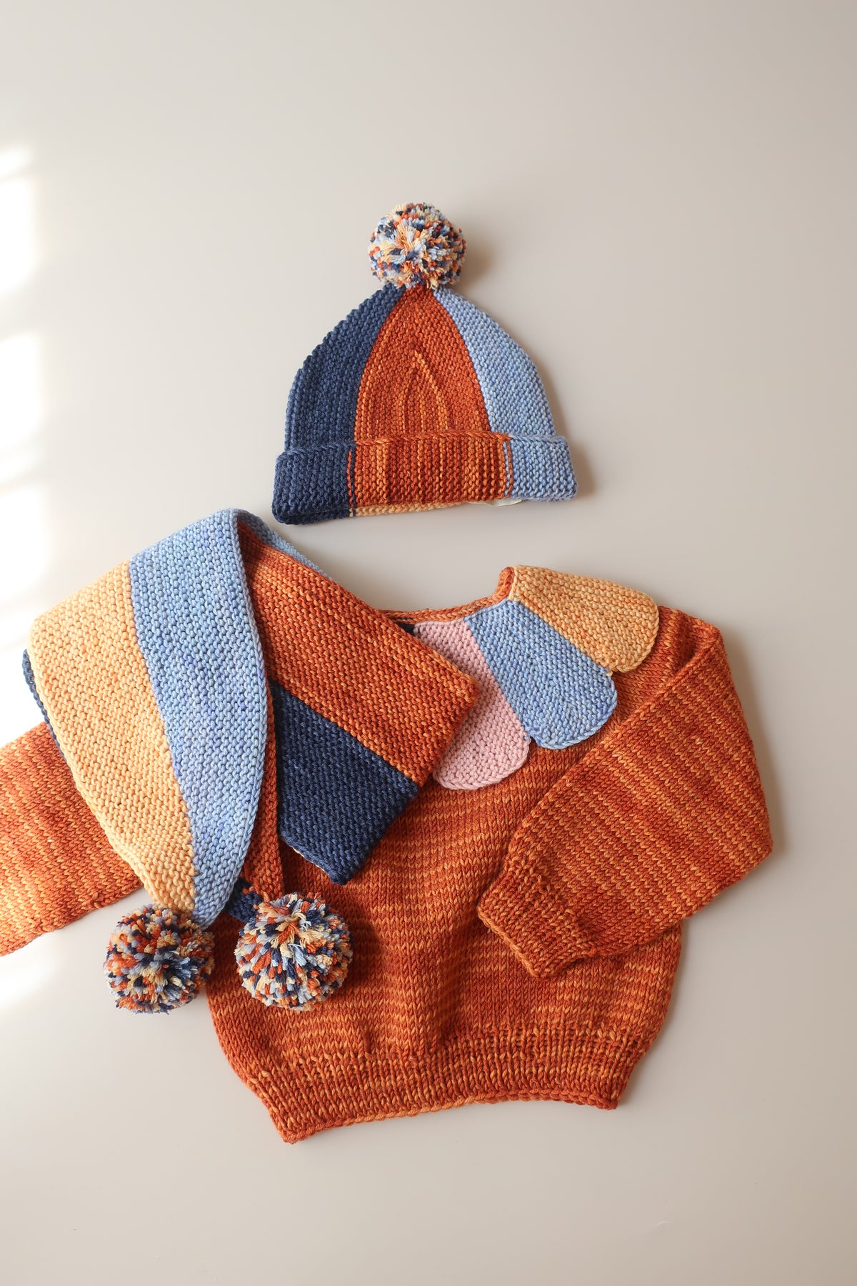 Daisy Sweater/Brick